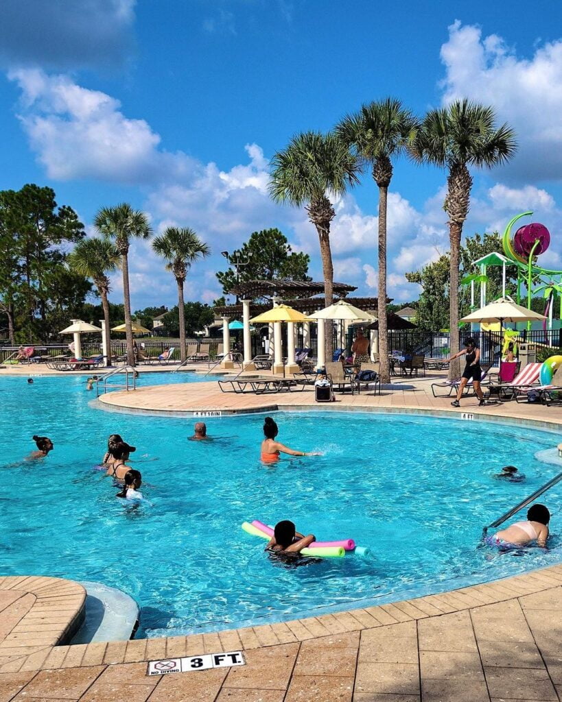 Orlando Themed Vacation Homes - Pool and Splash Pad at Windsor Hills Resort 