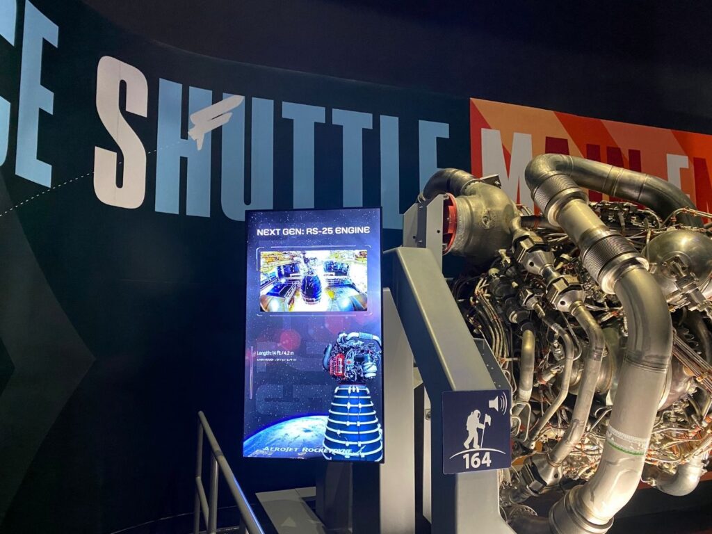 RS -25 Engine on display at kennedy space center 