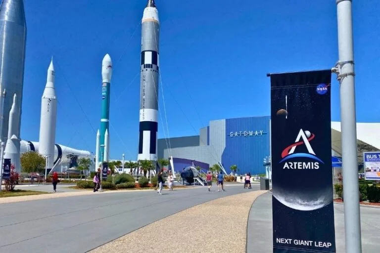 Top 3 Exciting Things to Do with Kids at Kennedy Space Center to Learn About Artemis Missions