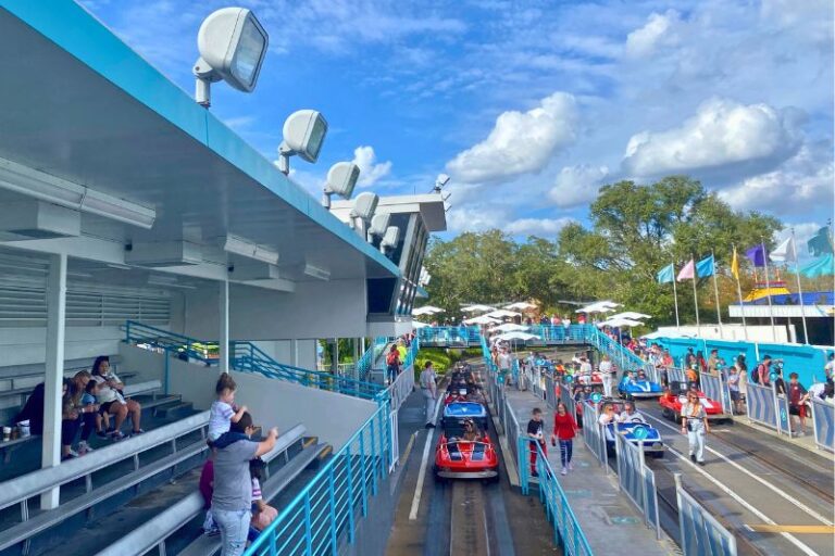 How Does Disney’s Rider Switch Work? A Parent’s Guide