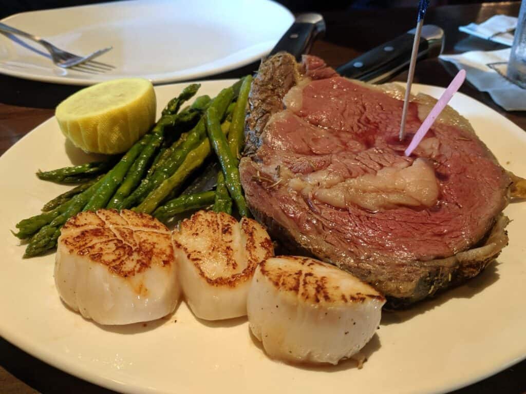 ribeye and scallops at Dubsdread College Park
