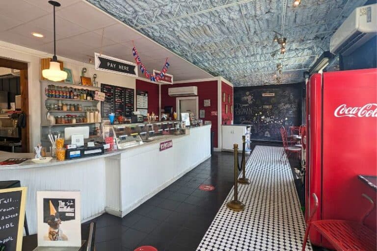 12 Orlando Diners and Family Restaurants for Hot Dogs, Burgers, Milkshakes, and Fun Times