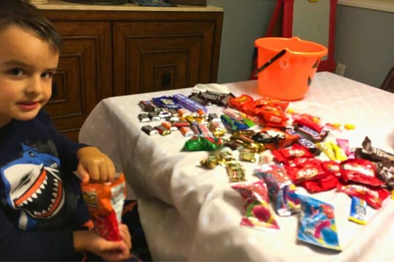 Where to Donate Halloween Candy in Orlando and Creative Ideas