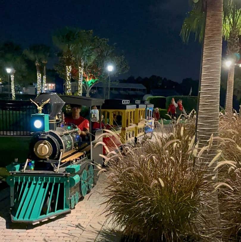 Free Train Ride Winter Wonderland Market at Grande Lakes Orlando - 