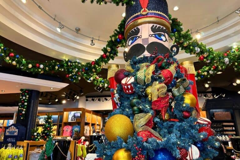 A Parent’s Guide to Holiday Tree Hunt at Universal Orlando 2023