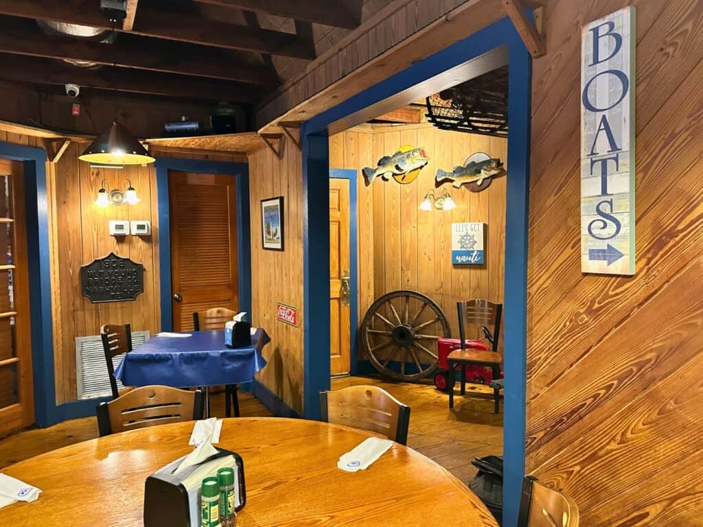 Dining Area of The Nauti Lobstah Orlando Restaurant 