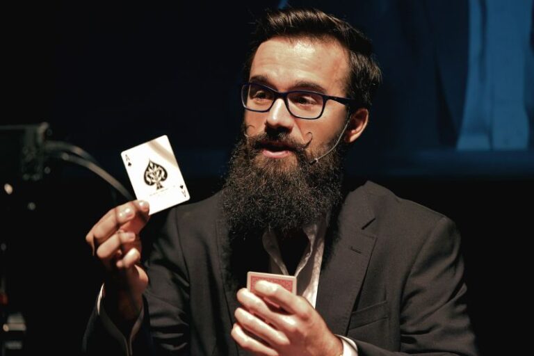 World-Class Performer Brings Magic And Wonder To Orlando