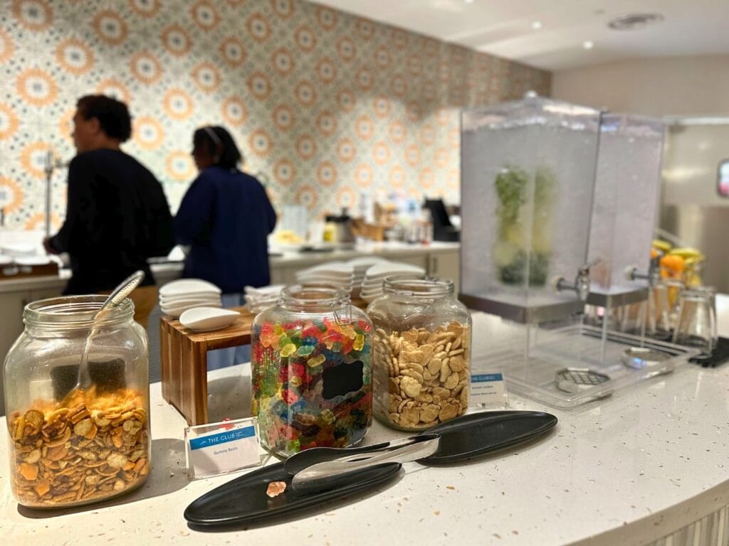 Club MCO Lounge snacks and water - image by Dani Meyering