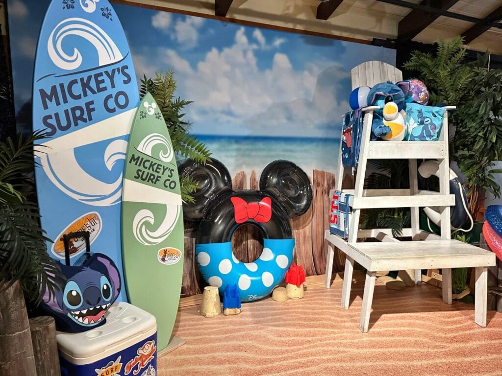 Summer Backdrop Disney PhotoPass Studio at Disney Springs - image by Dani Meyering