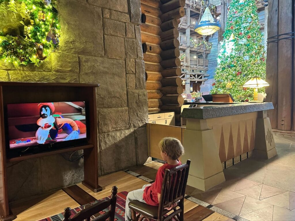 children's TV in lobby Wilderness Lodge Christmas Decorations - image by Dani Meyering