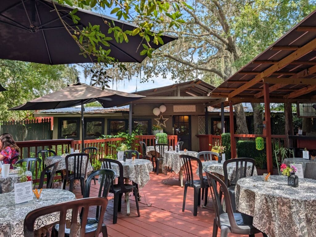 Kid Friendly Restaurant near Orlando Back Porch back deck - image by Maria DiCicco