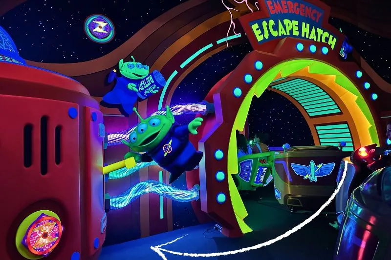Buzz Lightyear's Space Ranger Spin new Escape Hatch with target arrow