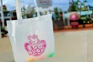 Peppa Pig Theme Park Egg Hunt