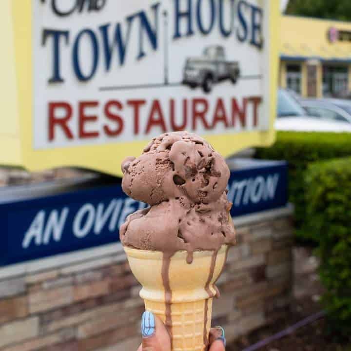 Town-House-Restaurant - Orlando Parenting Magazine