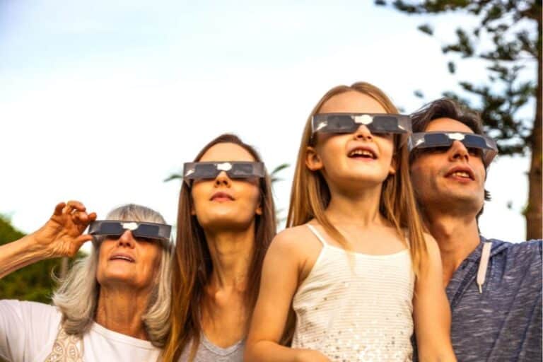 Solar Eclipse Orlando Kids - Leo Patrizi Getty Images