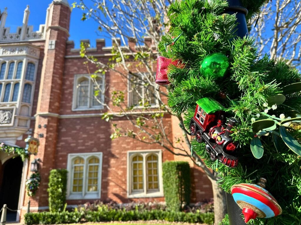 EPCOT Festival of the Holidays United Kingdom Pavilion - image by Dani Meyering